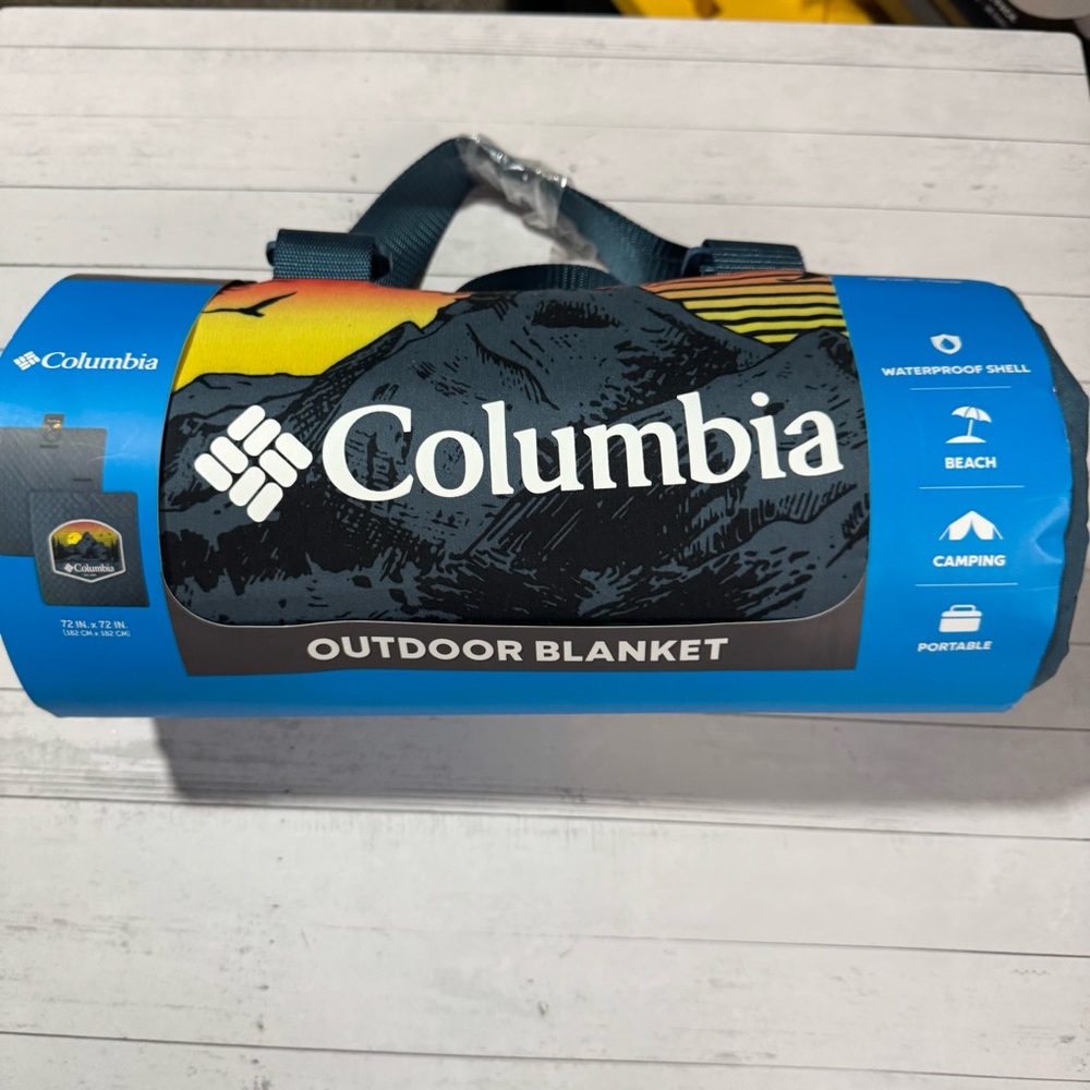 Columbia Outdoor Blanket 72 in X 72 in